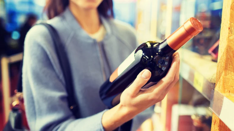 Marketing del vino: guida completa 2025 per renderlo efficace e innovativo