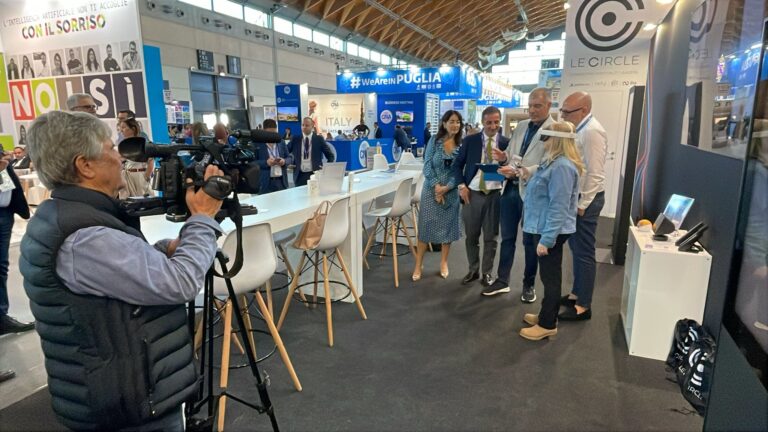 Come il nostro cliente HoTy ha ottenuto 68 contatti qualificati in fiera grazie a una nostra soluzione di Realtà Virtuale